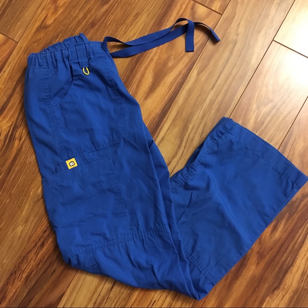 Wonder winks scrub pants